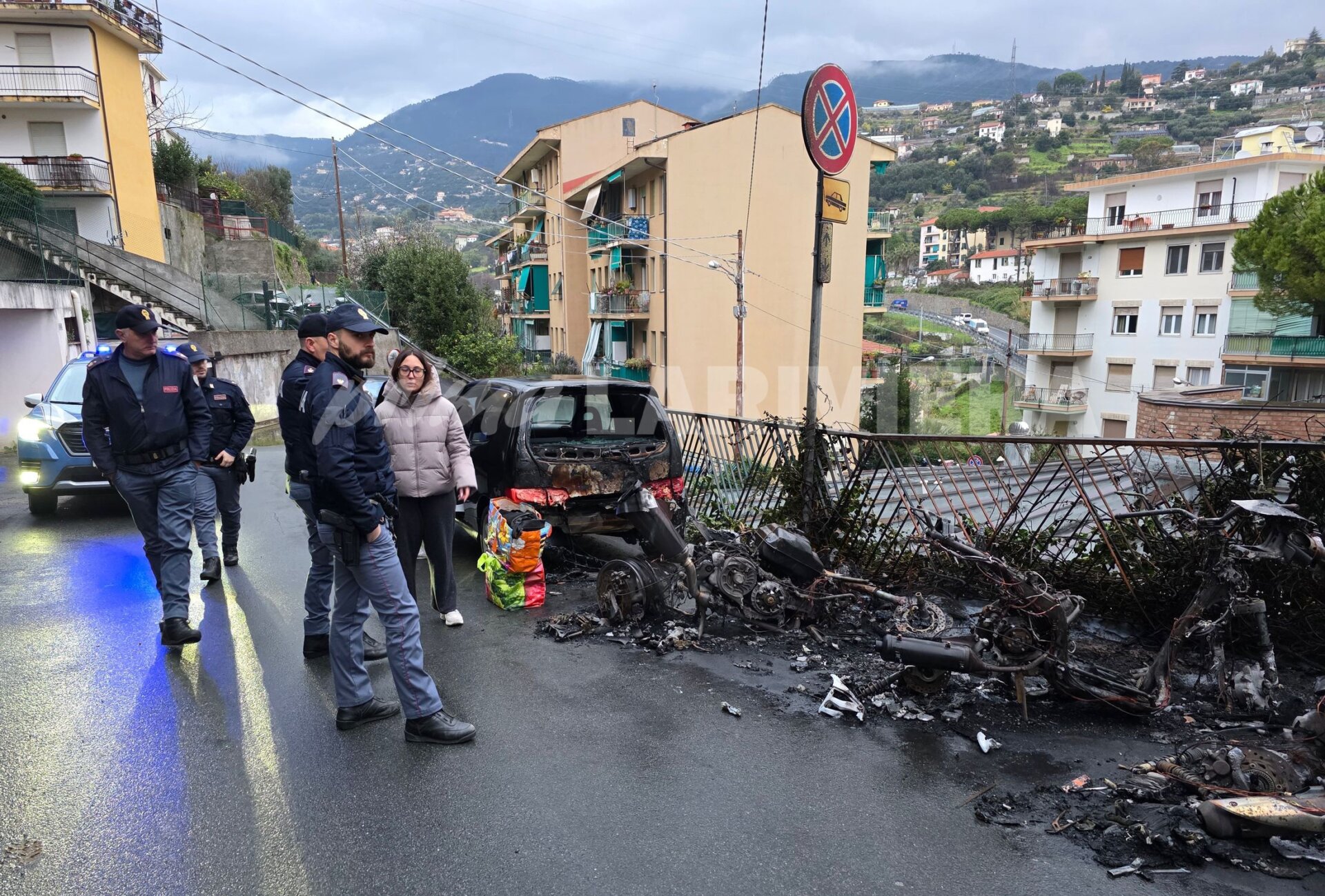 incendio rogo scooter via borgo opaco sanremo 11 febbraio 2025_06