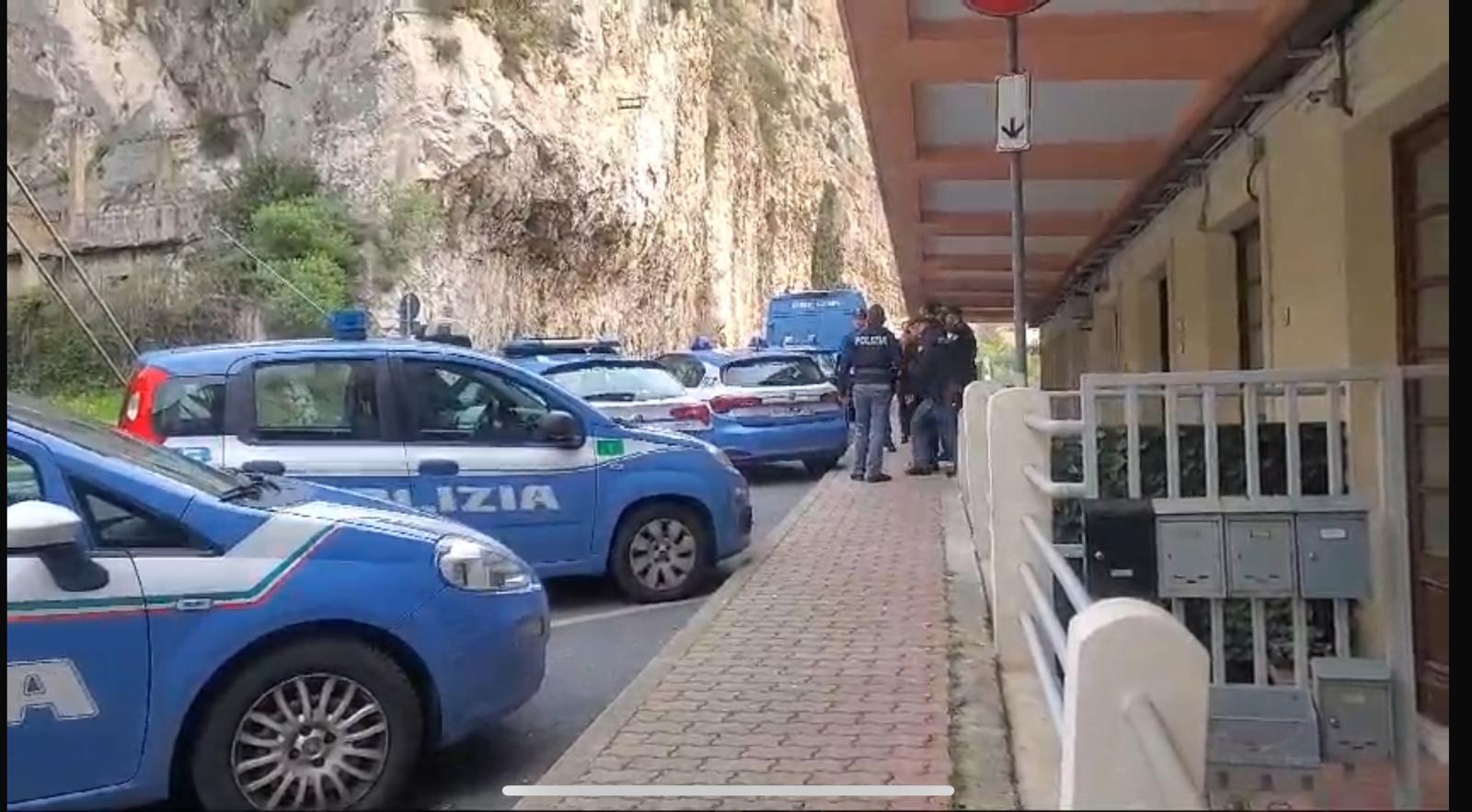 polizia di frontiera ventimiglia arrestato latitante algerino_03