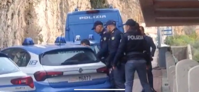 Accoltella rivale e cerca di fuggire in Francia, arrrestato alla frontiera