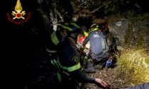 Vigili del fuoco recuperano un cane caduto nel dirupo in val Roya