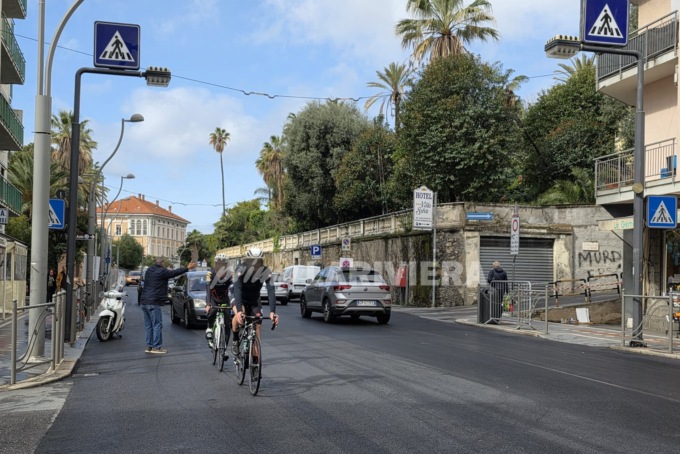 Gli abitanti di San Martino chiedono le strisce pedonali dopo gli asfalti nuovi per la Milano-Sanremo