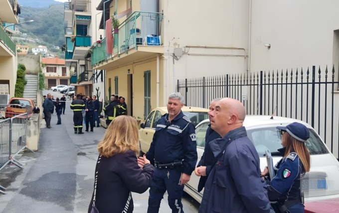 Appartamento esploso a Sanremo, sopralluogo del sindaco: “Inagibili quattro alloggi”