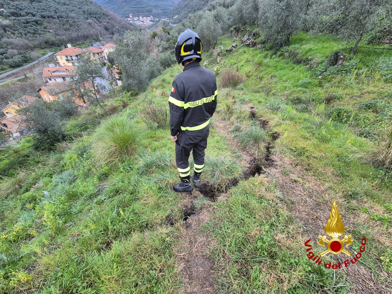 frana chiusavecchia vigili del fuoco marzo 2025 maltempo_05