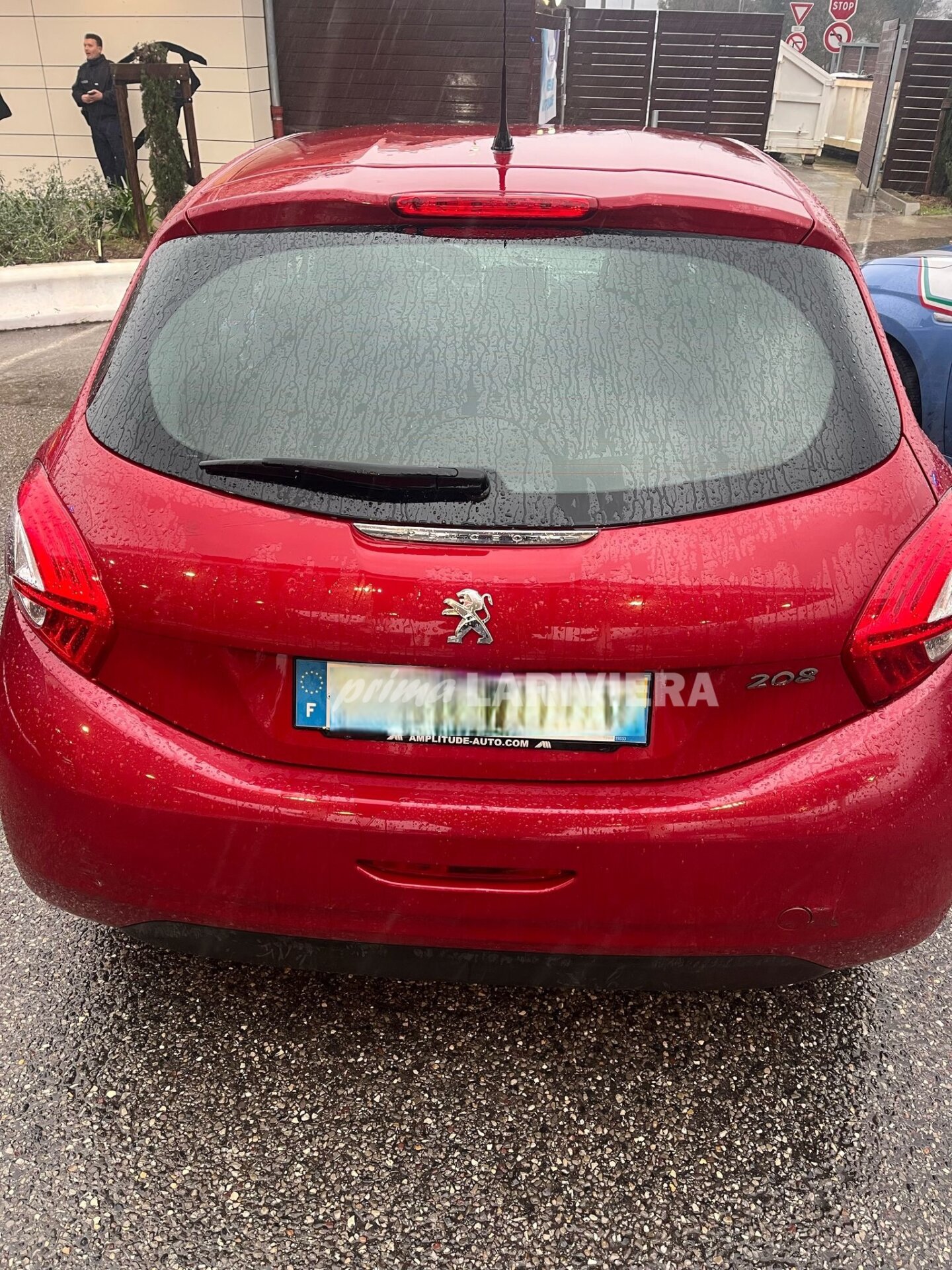 furto ladri tabaccheria corso mazzini sanremo stecche di sigarette polizia di frontiera ventimiglia_03