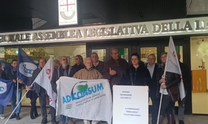 Ato idrico: manifestazione in consiglio regionale, "Stop al commissariamento"