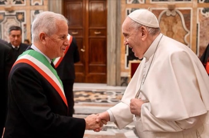 Il cordoglio della Riviera per Papa Francesco che aveva radici liguri