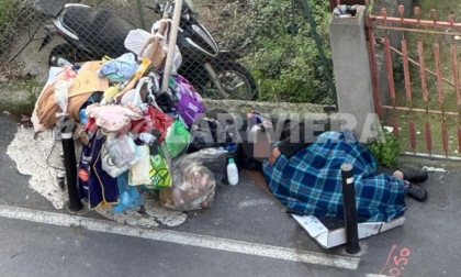 Daspo urbano da Ventimiglia per l'accumulatore seriale di rifiuti