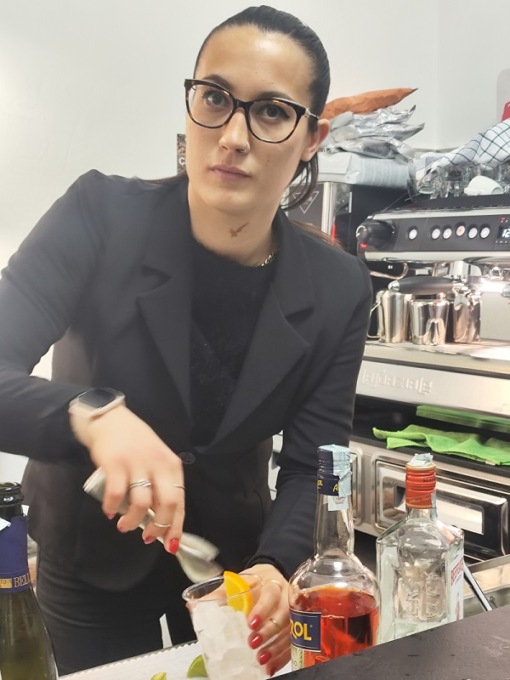 bar