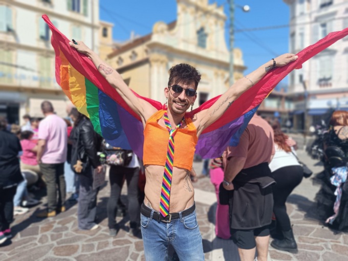 Palazzo Bellevue aderisce alla giornata contro Omolesbobitransfobia