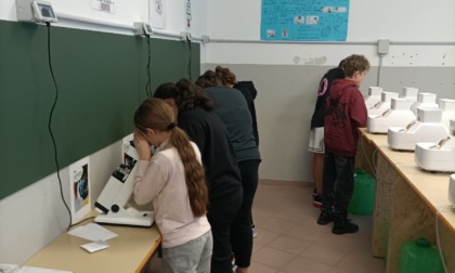 All'Istituto Fermi-Montale il corso di ottica