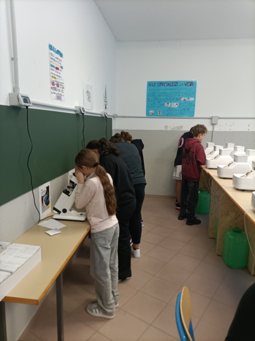 All’Istituto Fermi-Montale il corso di ottica