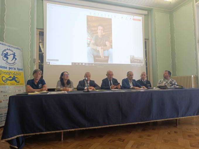 IntegrAbili e il campione Vanni Oddera insieme con la mototerapia
