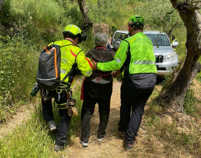 Cade in campagna per un mancamento, interviene il soccorso alpino