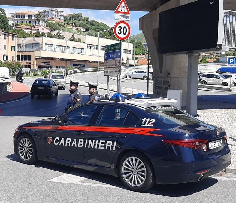 carabineiri sequestro etto cocaina a imperia via garessio
