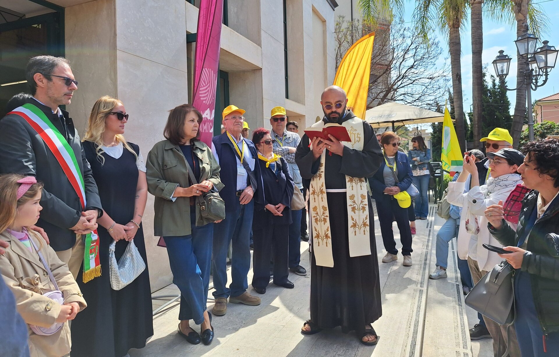 inaugurazione mercato campagna amica bordighera 17 maggio 2025