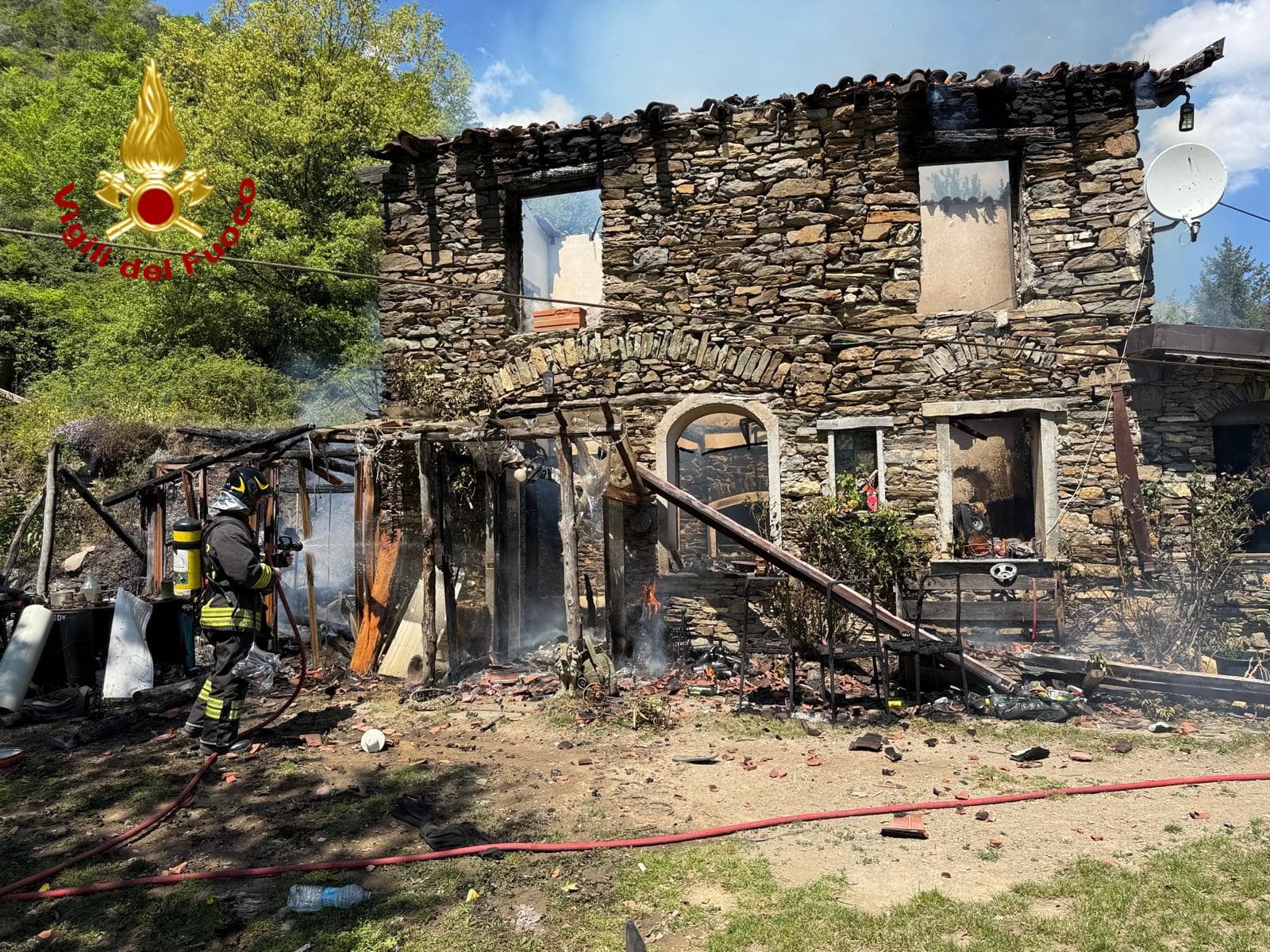incendio casa abitazione molini di triora primo maggio 2025