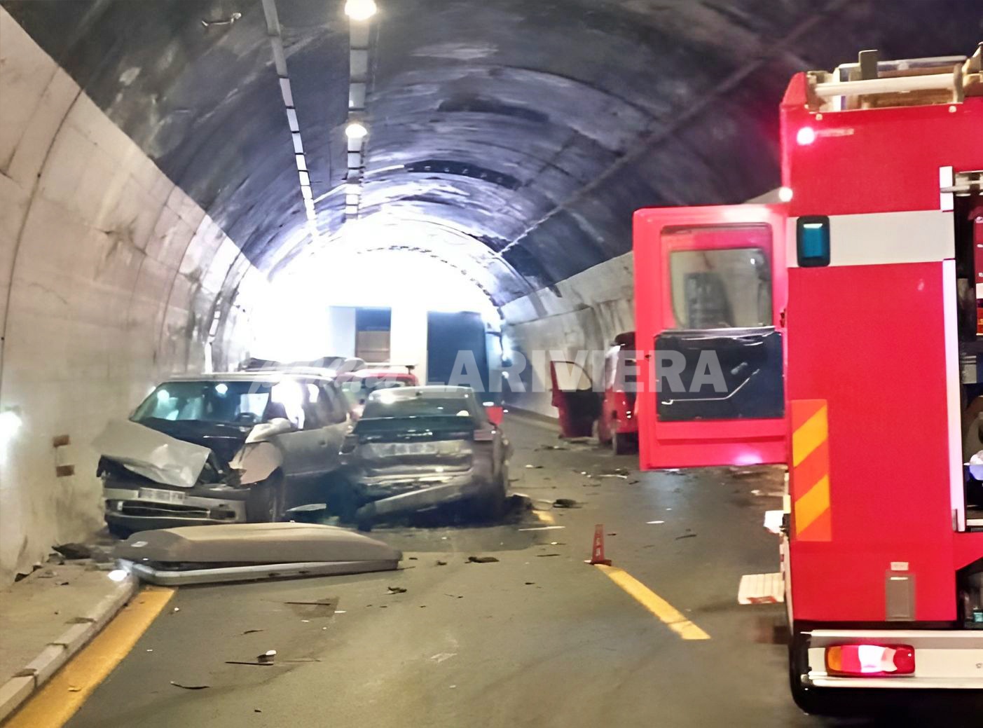 incidente a10 autofiori vallecrosia galleria 13 maggio 2025_03 (1)