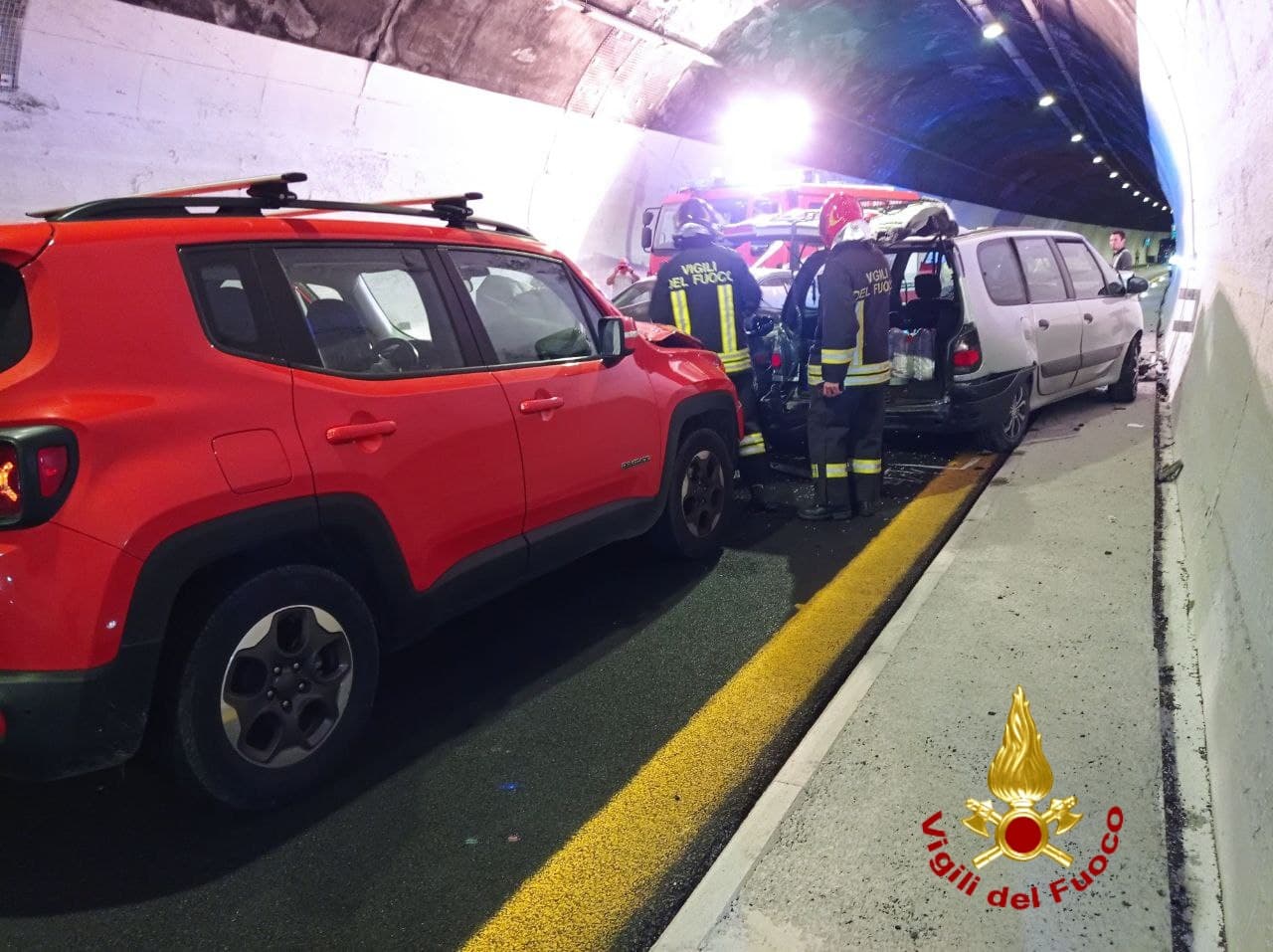 incidente galleria aprosio a10 autofiori vallecrosia tir 13 maggio 2025 autostrada dei fiori_06