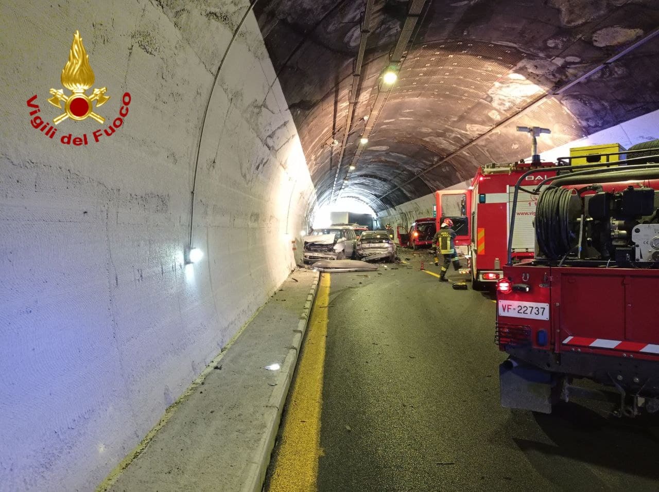 incidente galleria aprosio a10 autofiori vallecrosia tir 13 maggio 2025 autostrada dei fiori_07