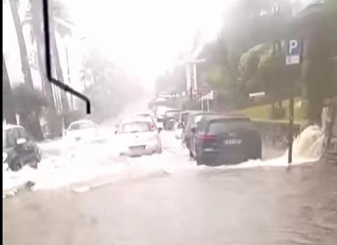 Acqua alta in Corso Imperatrice. L’impressionante video