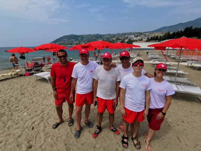 Aperta la spiaggia della CRI alla foce di Sanremo