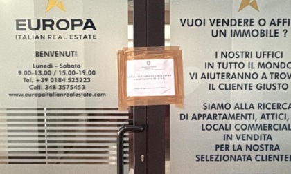 Mazzette per permessi: sigilli all'agenzia dell'ex candidata con FdI