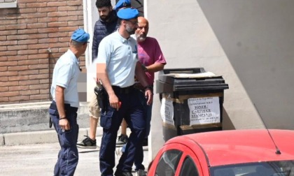 Tangente in cambio del permesso di soggiorno: sostituto commissario confessa