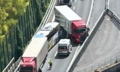 Tamponamento tra mezzi pesanti su A10, uscita obbligatoria a Ventimiglia (direzione Genova)