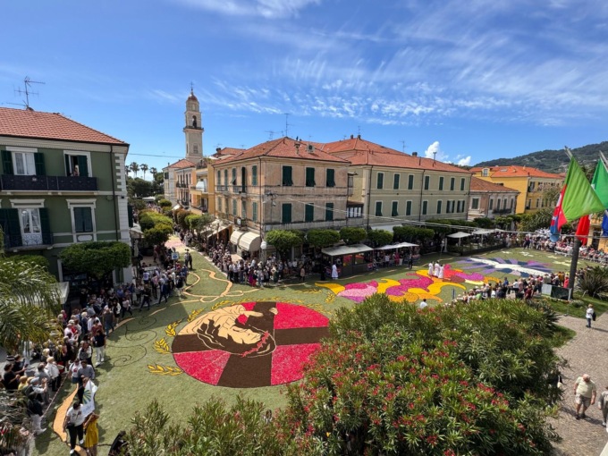 Gli “Amici dell’Infiorata di Diano Marina” alla “Festa Nazionale delle Infiorate” di Roma