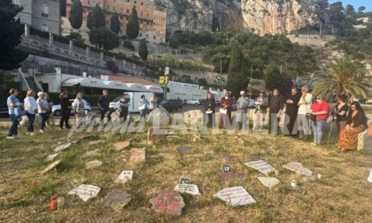 A Ponte San Ludovico il ricordo dei migranti morti nel tentativo di valicare la frontiera