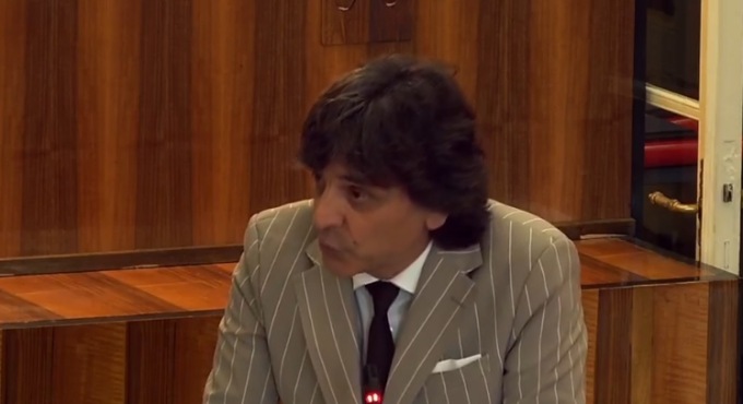 Consiglio comunale compatto: «Parti cesarei tornino a Sanremo»