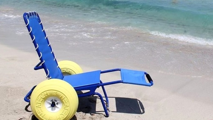 Nuova spiaggia attrezzata per le persone disabili gestita dalle Misericordie