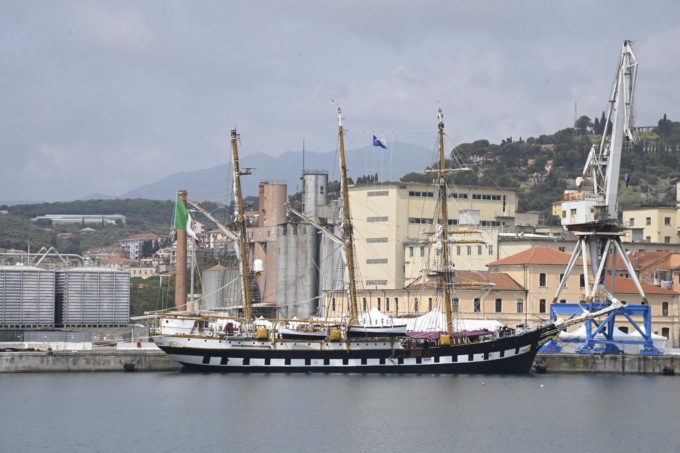 Nave Palinuro