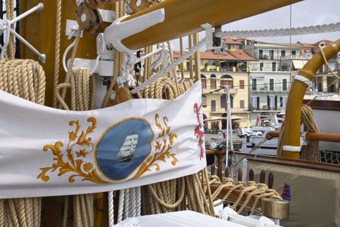 Nave Palinuro