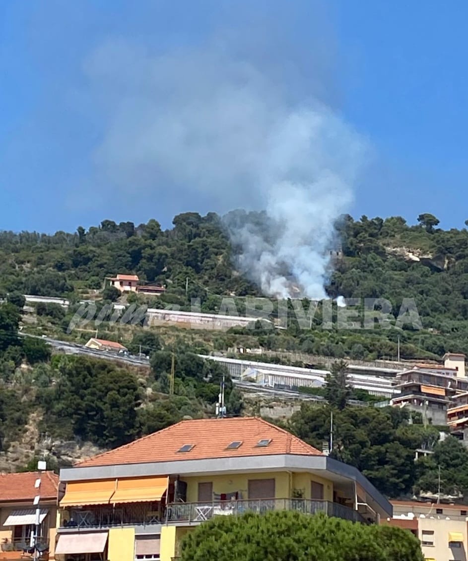 incendio san secondo ventimiglia fabbricato