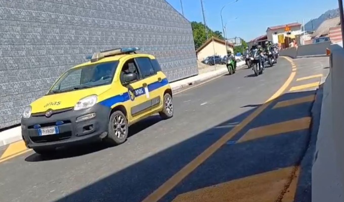 Riaperta la strada del Tenda, rimosso l’albero caduto
