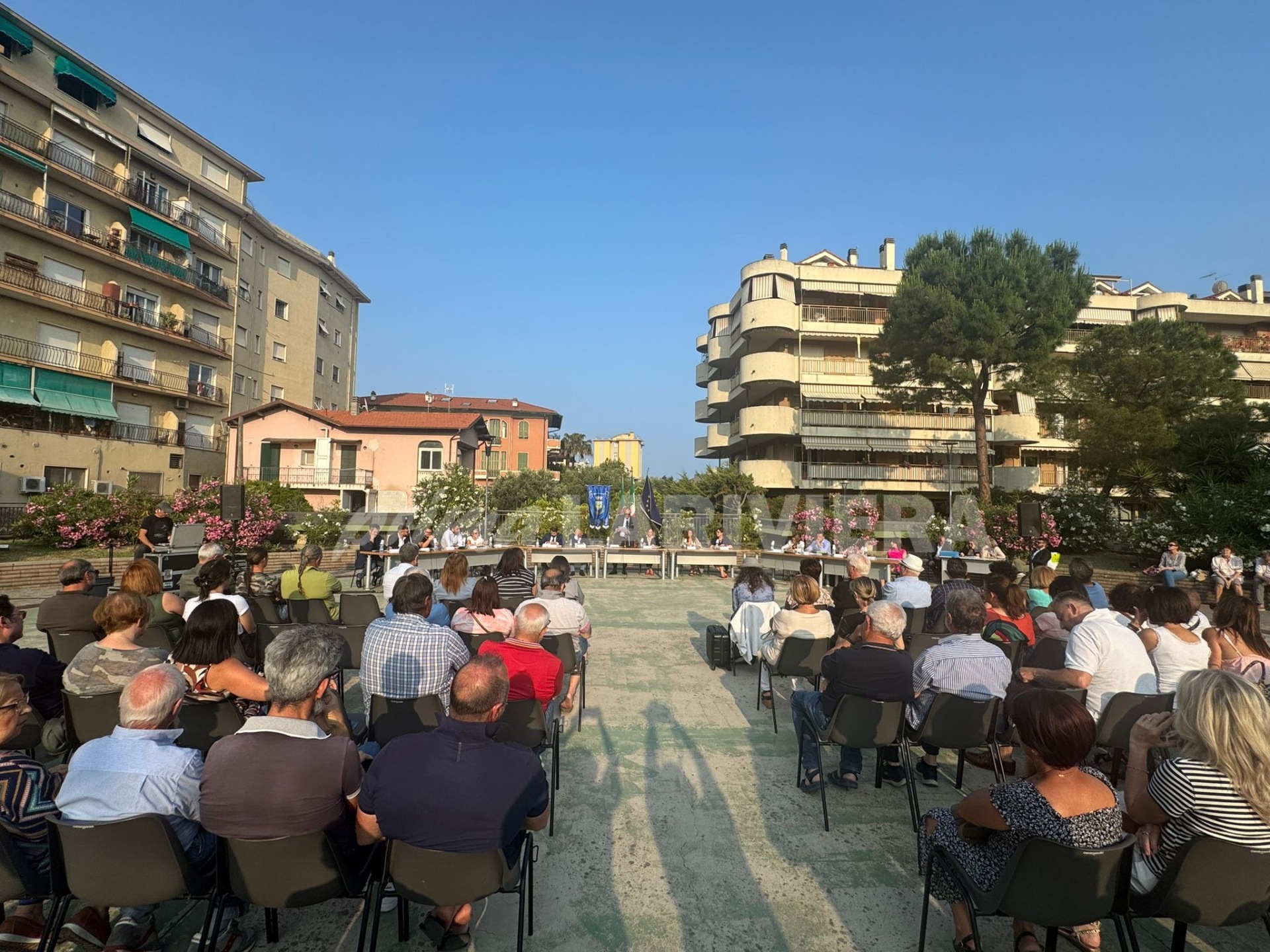 primo consiglio comunale fabio perri sindaco 10 giugno 2025_04
