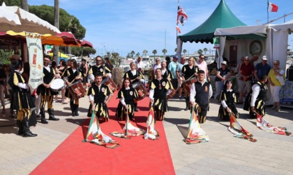 Sbandieratori e musici di Ventimiglia rappresentano l'Italia a Saint Maxime