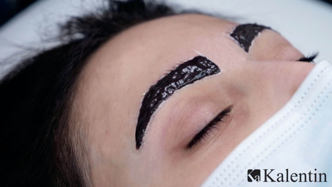 Tinta per sopracciglia fai da te: consigli per un’applicazione professionale a casa