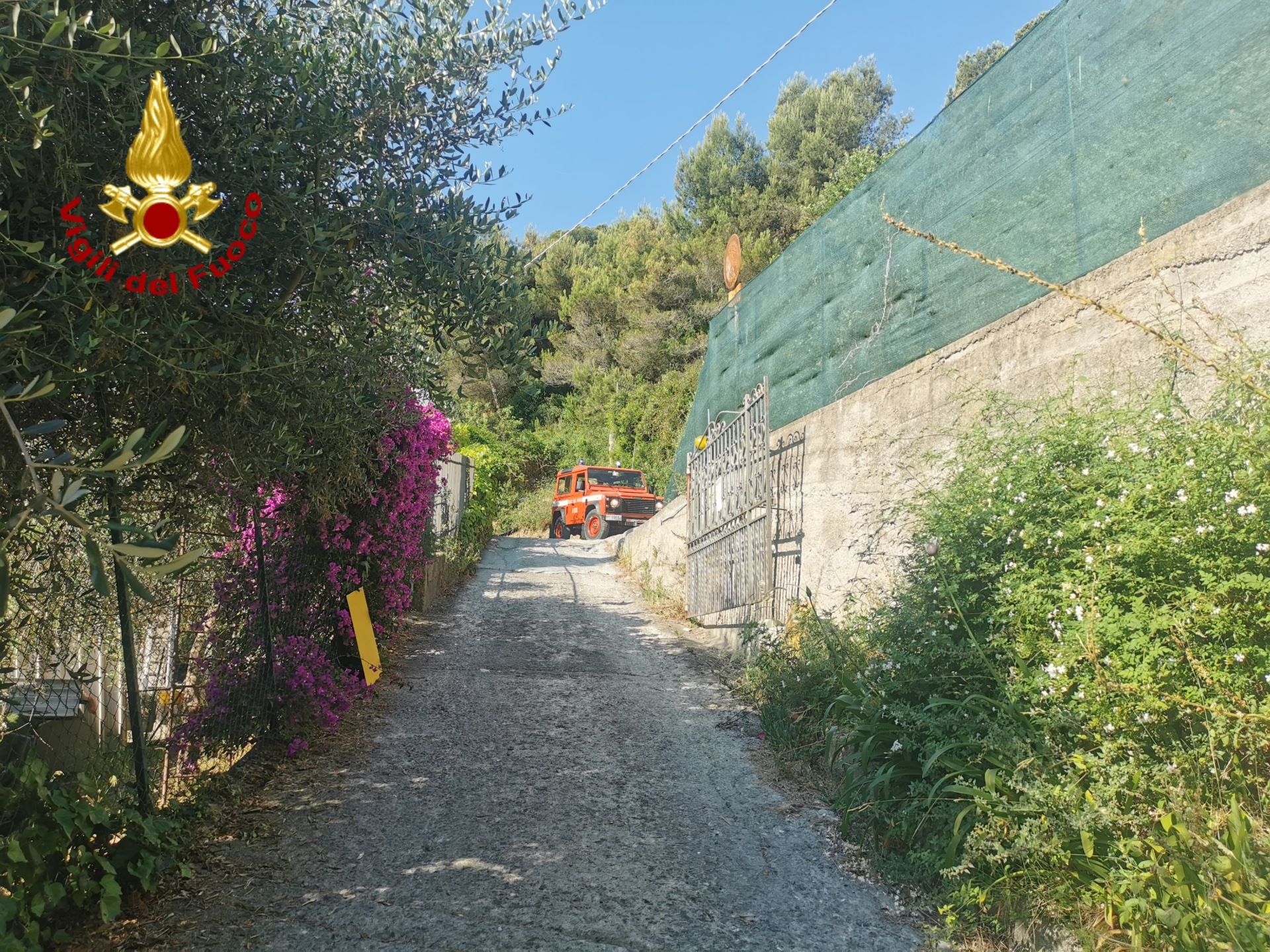 vigili del fuoco incendio dehor abitazione _02