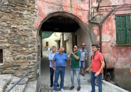 Alessandro Piana a Cosio d’Arroscia per controllare lavori finanziati dal Programma Sviluppo Rurale