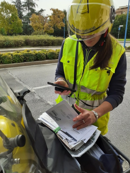 Poste Italiane assume: cerca portalettere in provincia di Imperia