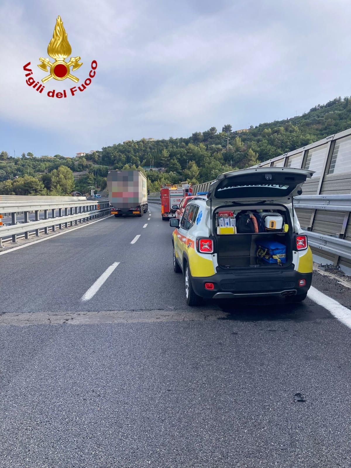 incidente stradale autofiori autostrada a10 vigili del fuoco_04