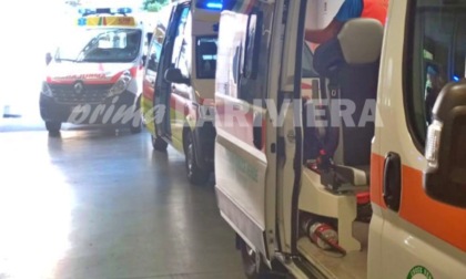 Mancano barelle: ambulanze in coda al pronto di Sanremo; ospedale smentisce: "Solo forte afflusso"