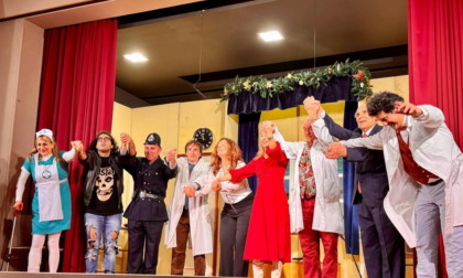 Spettacolo "Gli allegri chirurghi" a San Bartolomeo al mare