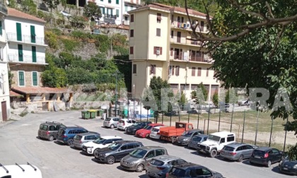Il campo Giaira chiuso con un lucchetto, Stefani: “Un’occasione persa per il turismo a Pigna