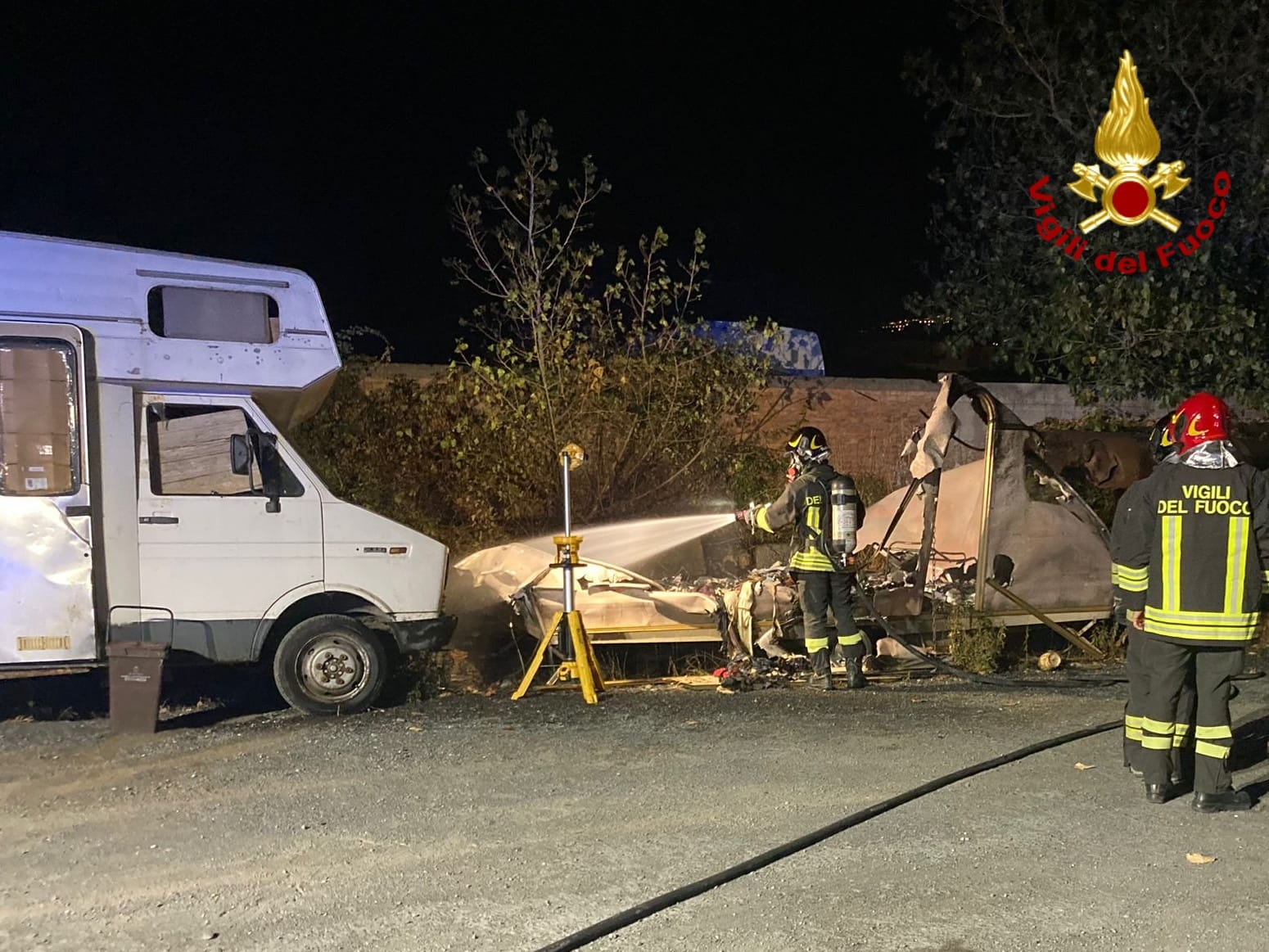 camper incendio ex caserme revelli taggia