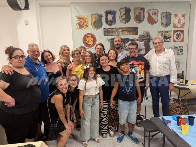Il sestiere Burgo festeggia “a tavola” la chiusura dell’Agosto Medievale