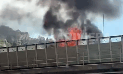 Auto prende fuoco sull'Autostrada prima dell'arrivo in Barriera, occupanti in salvo