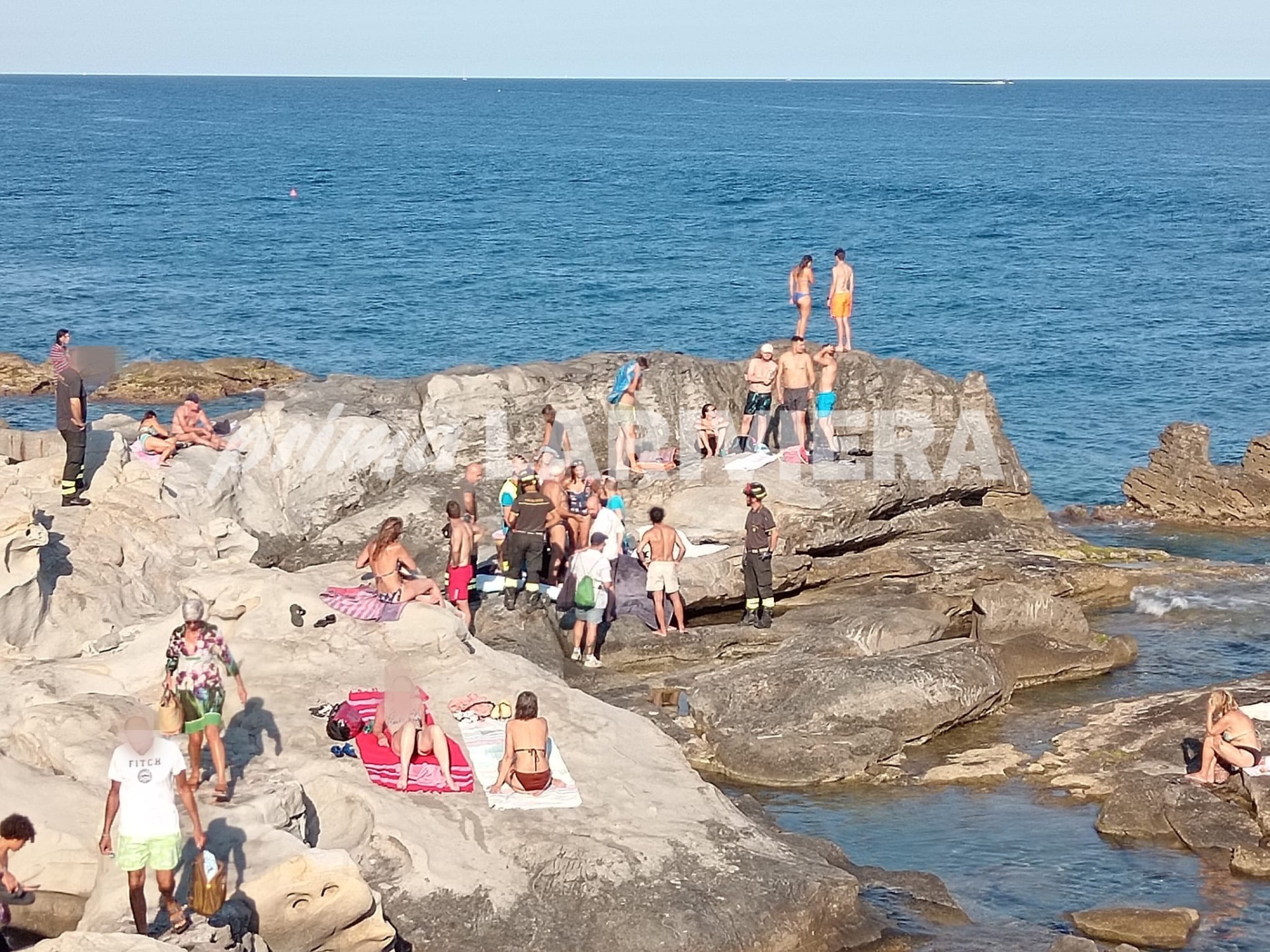 malore in spiaggia capo ampelio bordighera_02